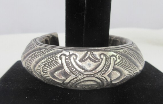 Sterling Silver Hilltribe Triangle Cuff Bracelet Sterling Silver Hilltribe Triangle Cuff Bracelet