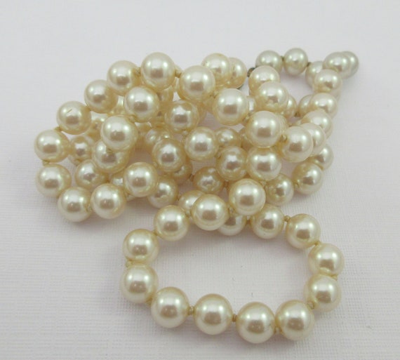 Hand Knotted Signed Miriam Haskell Faux Pearl Nec… - image 6