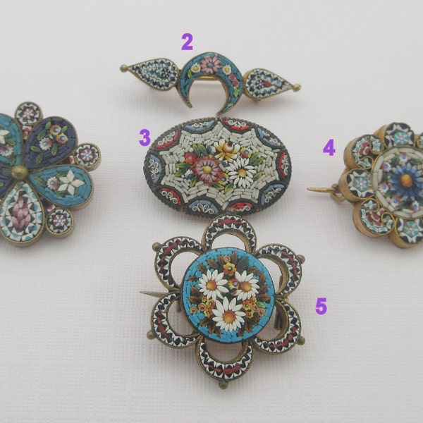 Choisissez votre préférée ! Broches florales demi-lune, tesselles en micro mosaïque, victoriennes antiques italiennes - fermoir en C