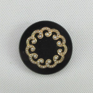 Spilla rotonda da lutto antica vittoriana con perle di semi di onice immagine 5