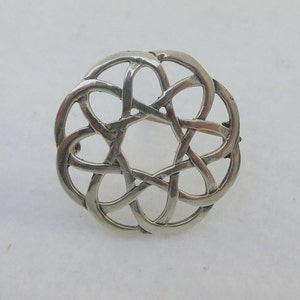 Antieke Sterling zilveren Keltische stijl ronde open broche pin