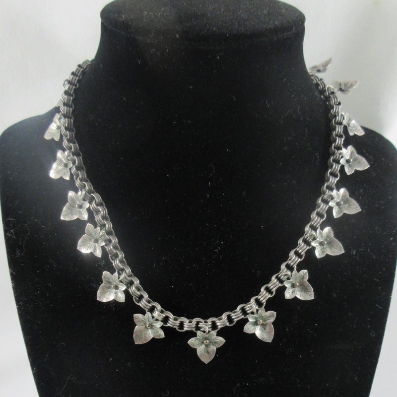 IVY LINK NECKLACE GOLD
