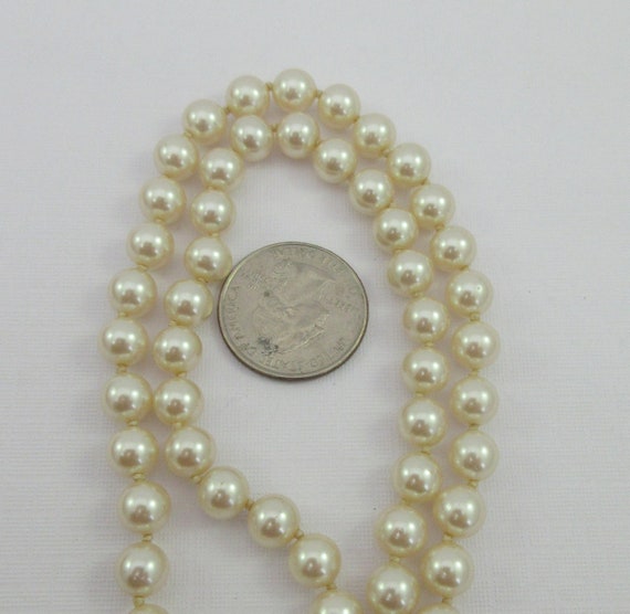 Hand Knotted Signed Miriam Haskell Faux Pearl Nec… - image 2