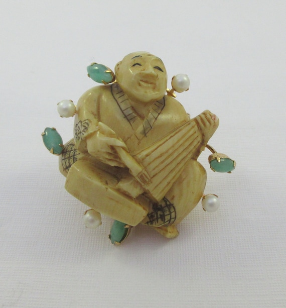 Signed Hattie Carnegie Gold Tone Asian Man Faux Pearl Brooch