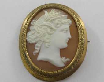 Antique Gold Tone Etched Cameo Brooch - C clasp