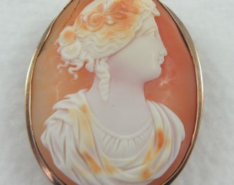 Large 10K Yellow Gold Shell Cameo Brooch- As it is
