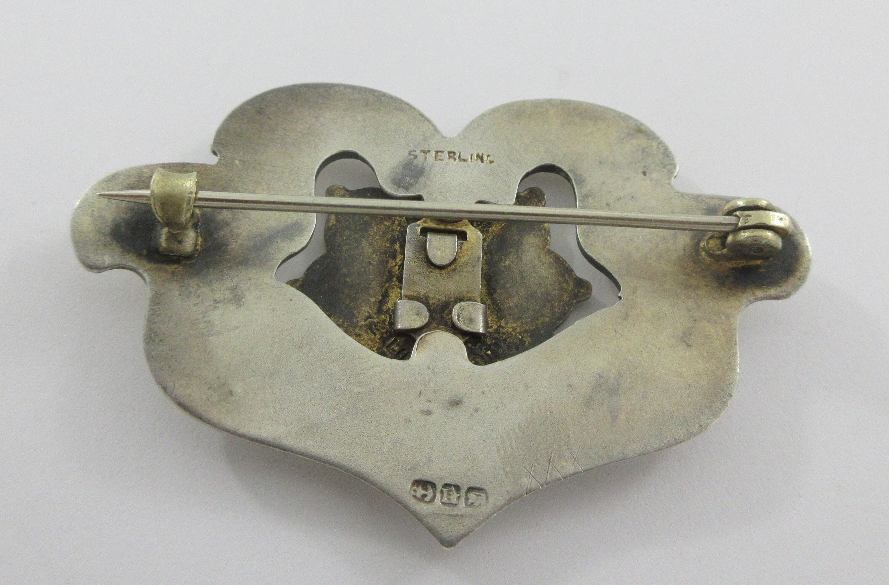 Belle Broche Vintage En Forme De Feuille - Argent émaillé - Bijou D'occasion En Bon état