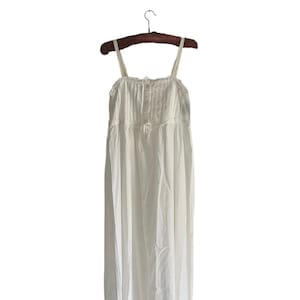 Laura Ashley vintage lange nachtjurk van wit katoen en kanten band