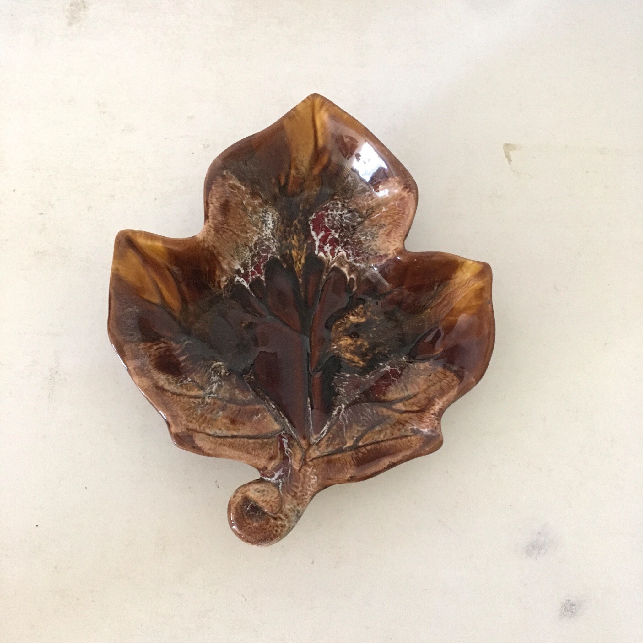 Vintage Vallauris Milieu Du Siècle Tasse en Céramique Feuille Brune - Apéritif Français Poterie Stud