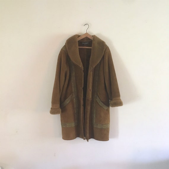 LOUIS FERAUD 70s Shearling suede boho coat • vinta