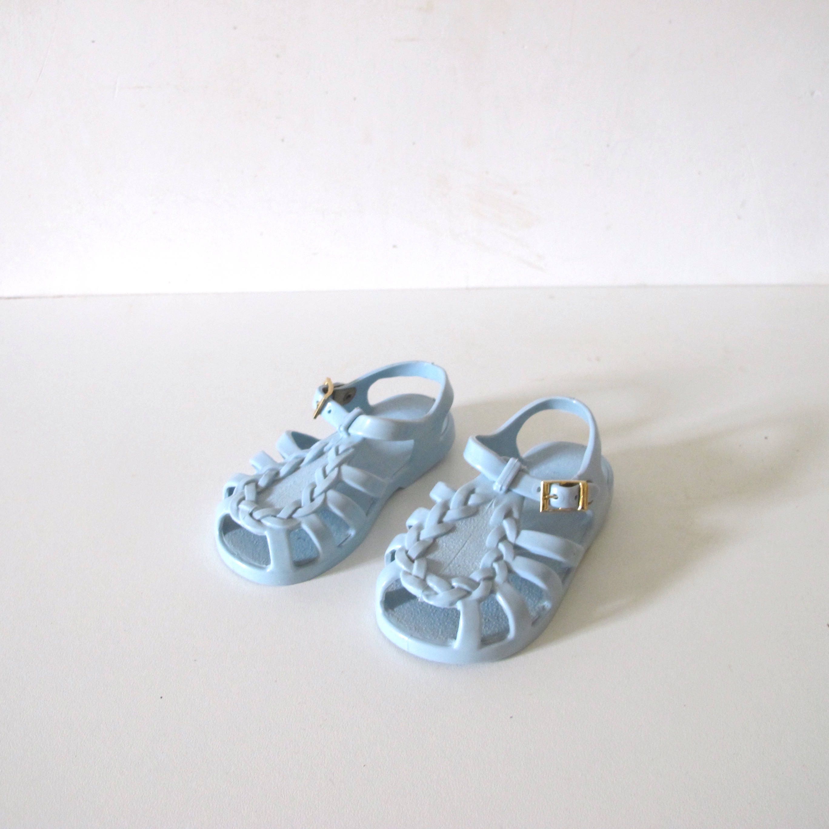 sarraizienne flip flops