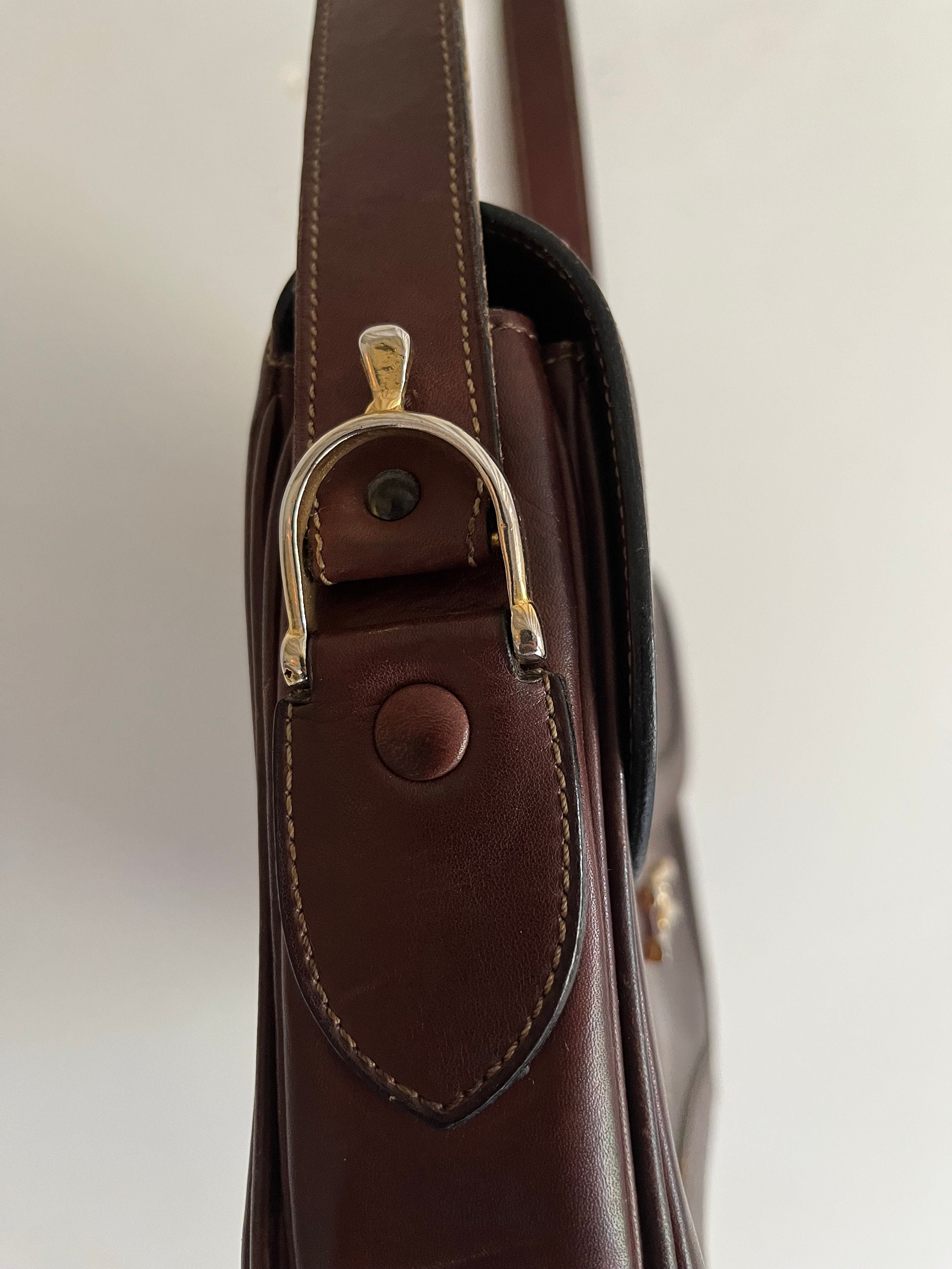 Celine Vintage Leather Shoulder Bag セリーヌ Celine Black Vintage Leather Authentic Shoulder Bag With a