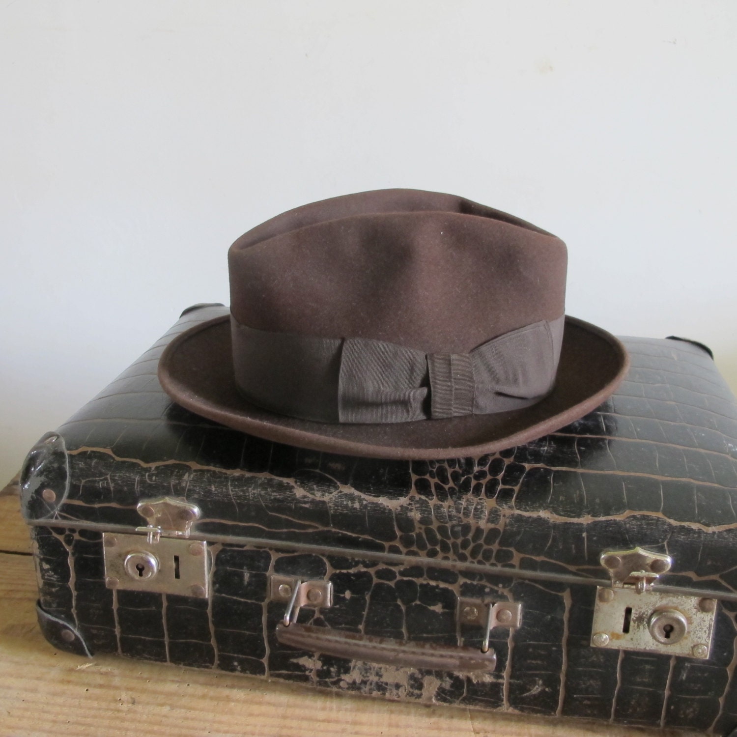 french hat maker