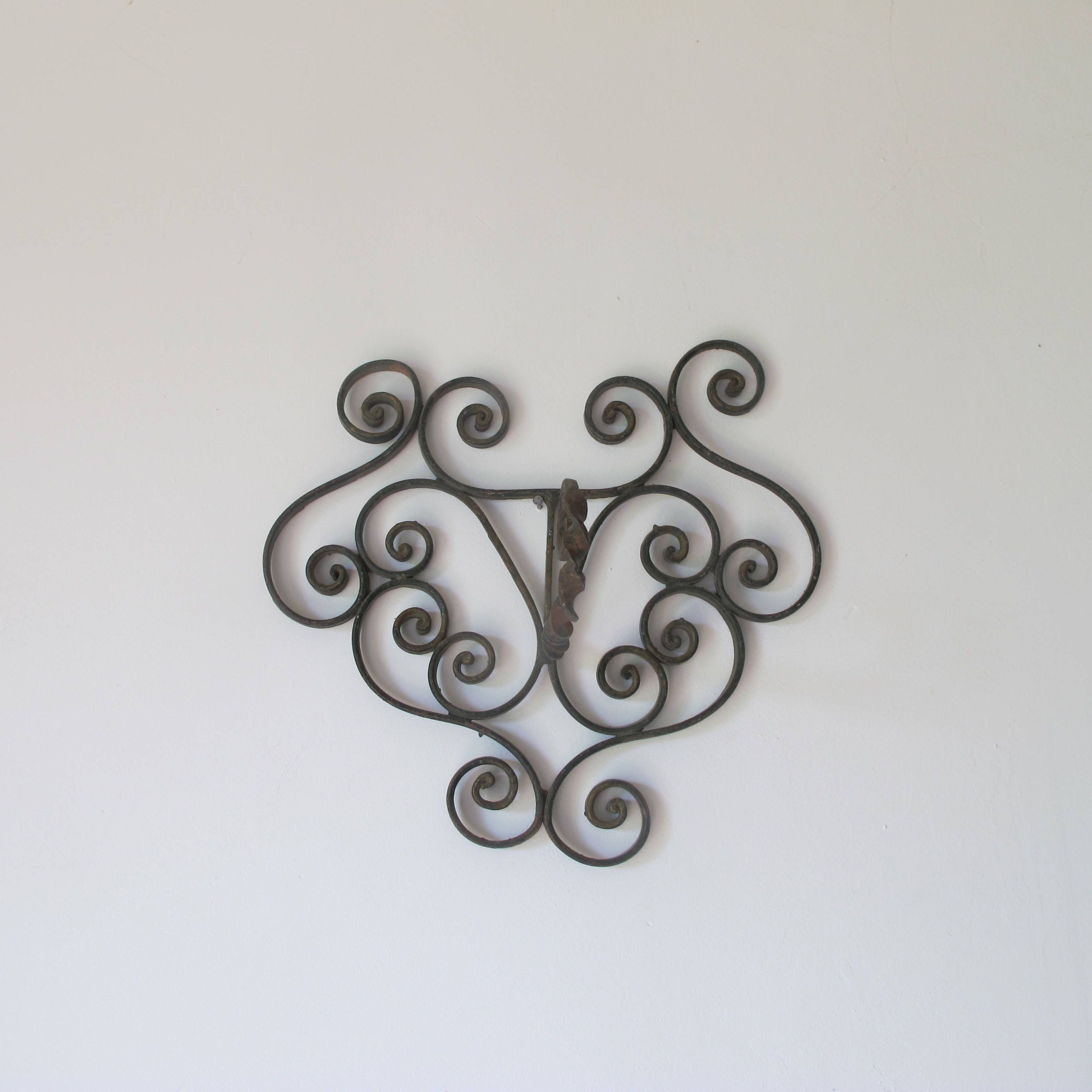 Crochet de Mur Forgé Vintage, Support Pour Pot Fleur ou Lampe Décor Jardin Patio