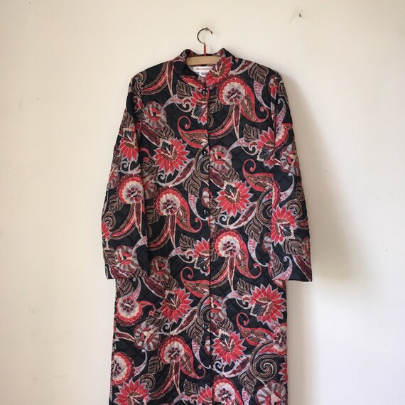Vintage quilted floral paisley housecoat • dressin
