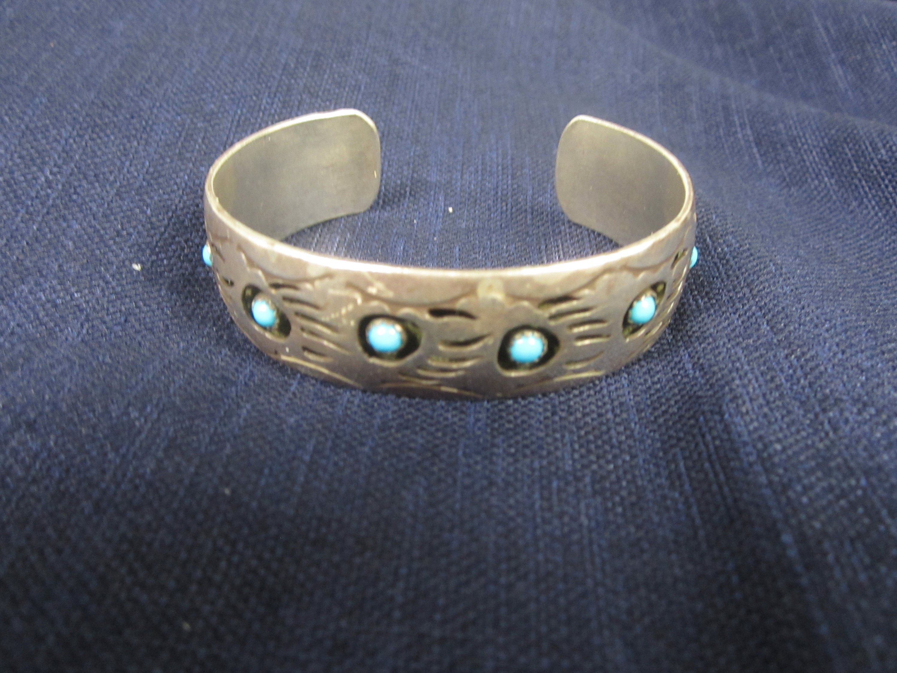 Native American Monster Grizzly Vintage Navajo Turquoise Sterling Silver Bracelet Native American Monster Grizzly Vintage Navajo Turquoise Sterling Silver Bracelet