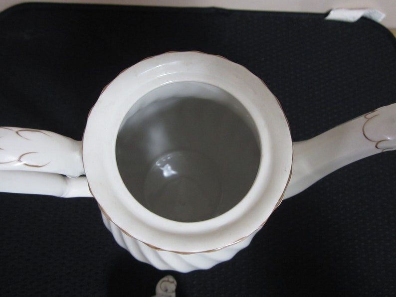 holds 6 cups teal and light brown with birddragon decoration teapot 9 inches tall England white swirl pot Myott Rialto Coffee Pot