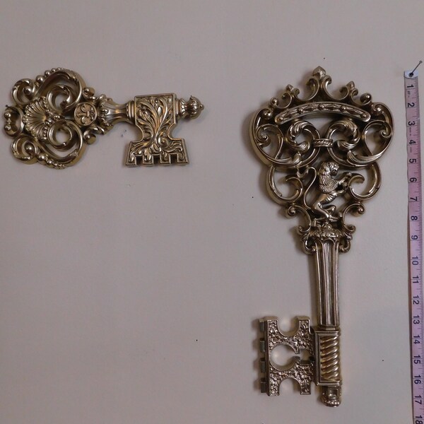 Vintage Syroco Schlüssel Wand-Dekor, große 17,75 Zoll gold