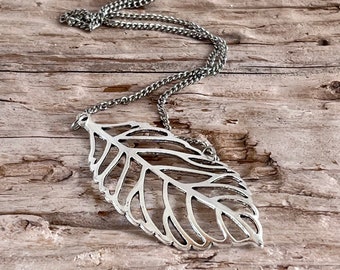 Leaf Pendant Necklace \\ Leaf Jewelry \\ Leaf Necklace \\ Nature Inspired Jewelry