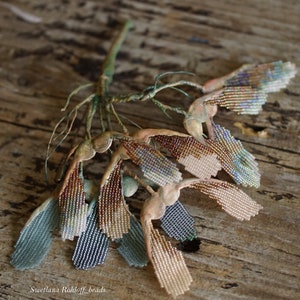 PDF tutorial  Brooch «Maple Helicopters»  language deutsch