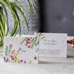 Tarjeta de lugar de boda plantable - Decoración de mesa para bodas al aire libre - Recuerdos de boda - Reciclado - Flores silvestres - Boda colorida - Papel con semillas
