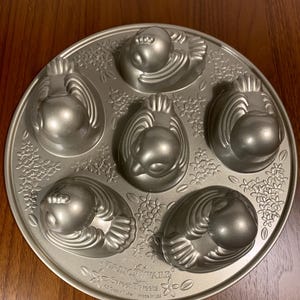 調理器具 Nordic Ware Sweet Tweets Cake Bundt Pan il_300x300.6609136330_jqfp.jpg