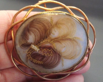 Antiek Victoriaanse rouw, bruin en blond haar, zaadparels. haarlok, sentimentele sieraden uit de 19e eeuw. Momento mori.