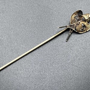Vintage snow shoes and hat stick pin, snowy, circa 1910s to 1920s. Cravat pin.  Bridegroom. coat pin, 1900s