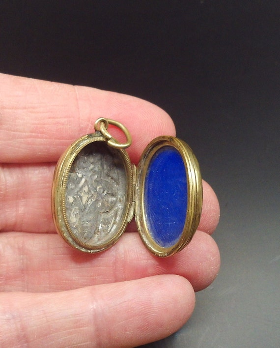 Antique English Victorian mourning pendant, gold … - image 5