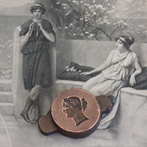 Raro sello victoriano vintage de cobre con intaglio. Cabeza de mujer clásica. Sello de joyería. Sello para documentos. Accesorio de escritura. Sello para cartas de oficina.