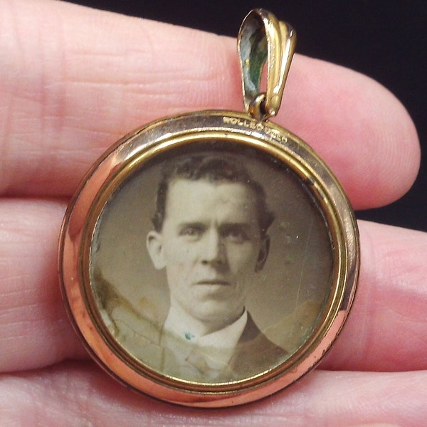 Antique  Edwardian rolled gold Photo Locket Pendant circa 1900s two gentlemen, gold plated,locket, mourning, keepsake. Sentimental Jewellery