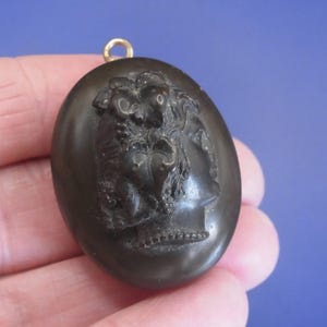 Antique English Bog Oak Victorian photo Mourning locket. 1800s Cameo pendant . Remembrance jewellery 1800s. Sweetheart Keepsake jewellery