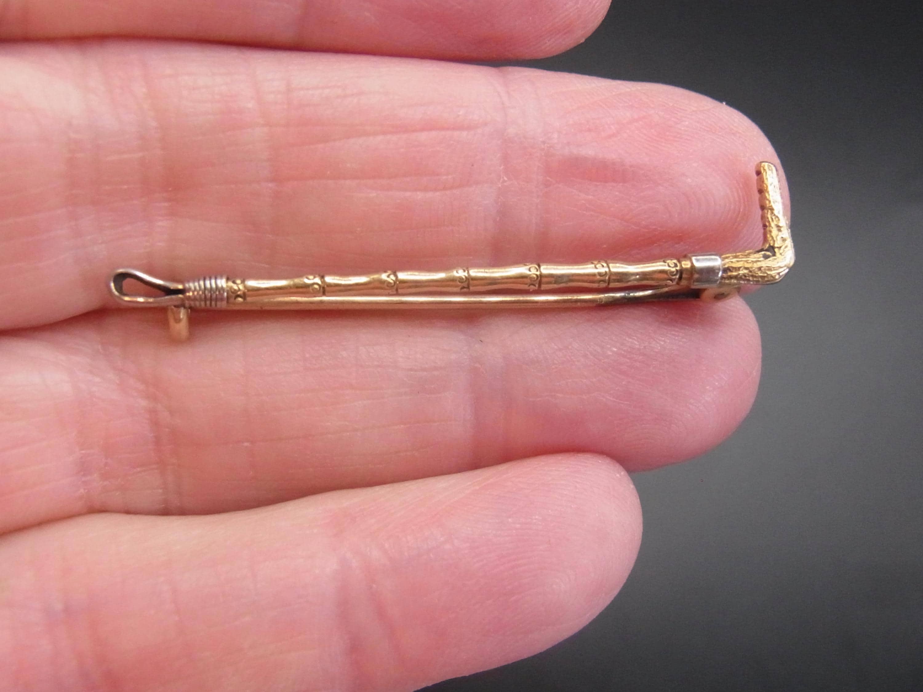 Antique Victorian 15 Ct Gold Riding Crop Stick Pin in  display picture 1