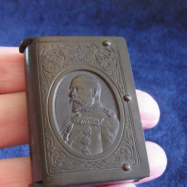 Royal Antique King Edward VII Vulcanite Vesta case. British Royalty Match safe, 1900s, 1910s, Royal Commemorative Pocket match holder.