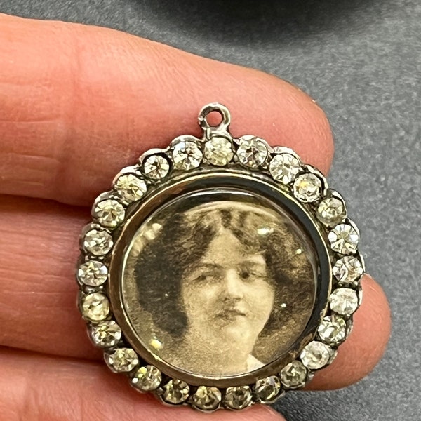 Antique sterling silver Photo Locket Pendant in box, Chester 1902 by Arthur Johnson Smith Sweetheart locket, keepsake jewellery, 1900s