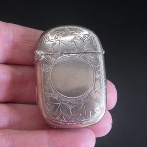 Antique silver plated vesta case. Leaf work decoration. Edwardian pocket match holder. Keepsake holder 1910s. Match safe.