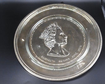 Queen Elizabeth 1953 Coronation Commemorative Brass Plaque, Coronation Souvenir, British Royalty, 1953 Queen Elizabeth Collectible dish