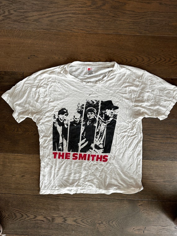 Vintage Smiths Thread Bare T-shirt - Etsy