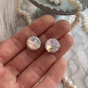 Large Round Single stone Crystal Earring studs Rivoli Crystal Statement Earrings iridescent Bridal Earrings, solitaire rhinestone Stud