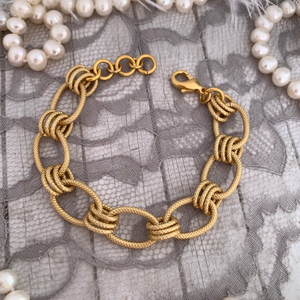 Textured Oval Link Chain Bracelet, Matte Yellow Gold Chain Bracelet, Layering Bracelets, Everyday Chain Bracelet, Triple Link Chain Jewelry