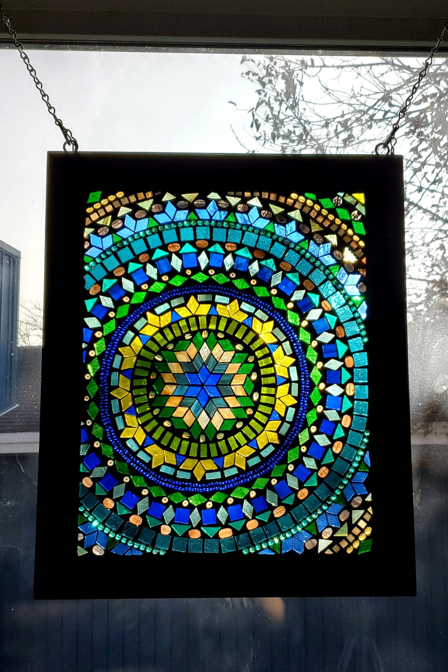 Mandala Art Mosaic Glass Pieces, Vivid Crystal- 160g – Lincraft