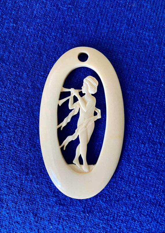 Art Deco Bakelite Ivory Colored Pendant - image 1