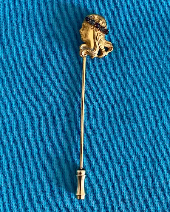 Gold Tone Art Nouveau Stick Pin