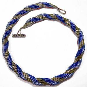Handledning för vändbara vågor med pärlhalsband