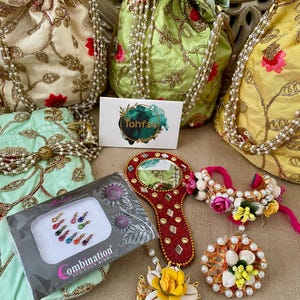 4x Mehendi Bride-Maids Weddings Mehendi Sangeet Mayoon Maiyo Kalire Wedding Favor Bags Wedding Return Gifts Pooja Kanjak bags