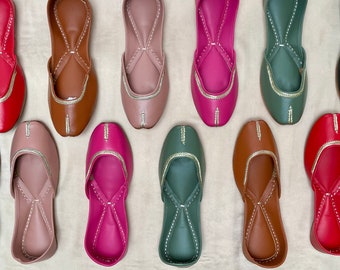 Kunstleder Juttis Punjabi Jooti Damen Schuhe Khussa Bestickte Pumps Brautschuhe Verschiedene Farben