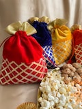 Lohri Gift Bags Drawstring Velvet for Return Favours Eid Gifts Mehendi Dholki Wedding Favor Bags Nishaani Nishani Bags Diwali product logo