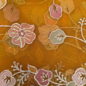 Mangogul | Blommig spaljédesign Nät Duppatta: Resham Siden Kammussla Broderi Kantband | Nedsatt pris för att rensa**