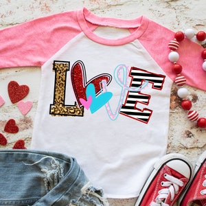 READY TO SHIP, Love Valentine Shirt, Mädchen Valentinstag Shirt, Raglan, Valentinstag Baseball Shirt, Herz Liebe Shirt, Siebdruck Transfers