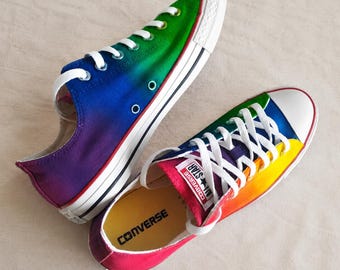 Regenboogsneakers – kleurrijke handgeschilderde schoenen voor dames